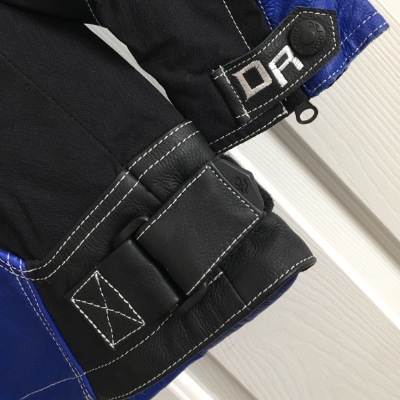 💯 Leather Motor Cycle Jacket & Gloves - Picture 4 of 8